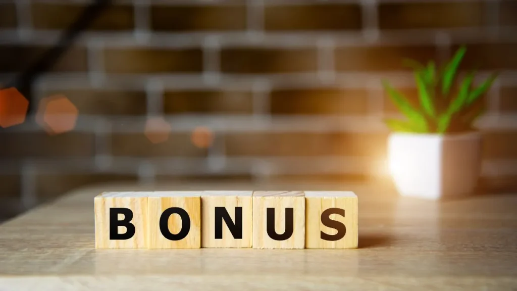 Bonus Natale 2024: 100 euro - Bonus spesa natale 2024 - Tredicesima